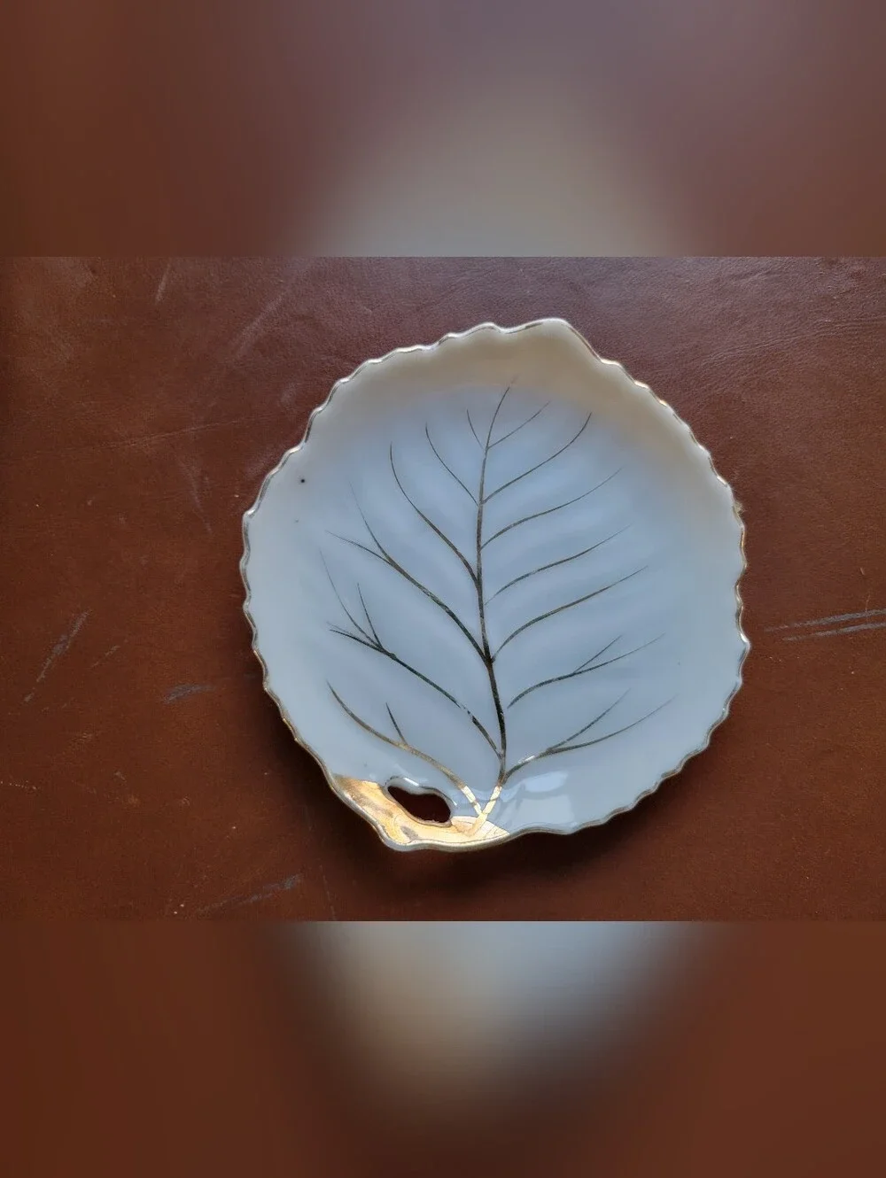 Vintage Japan Leaf Shaped Rose Flower Gold Accent Plate And Small Plate